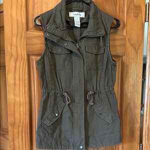 Sebby Green Utility Vest with Cinched Waist great condition